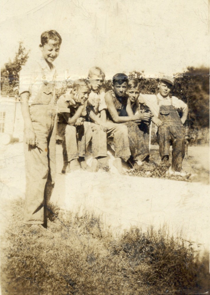 1446 Smithland youngsters, c,1931